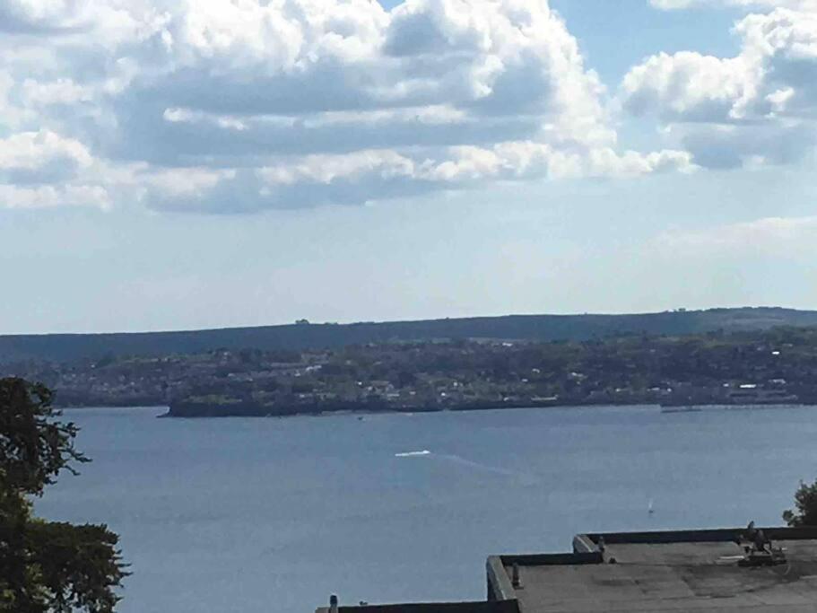 Number 7 Torquay Stunning Sea Views Apartman Kültér fotó
