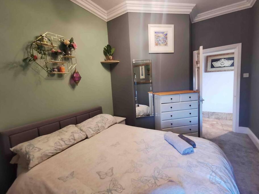 Number 7 Torquay Stunning Sea Views Apartman Kültér fotó